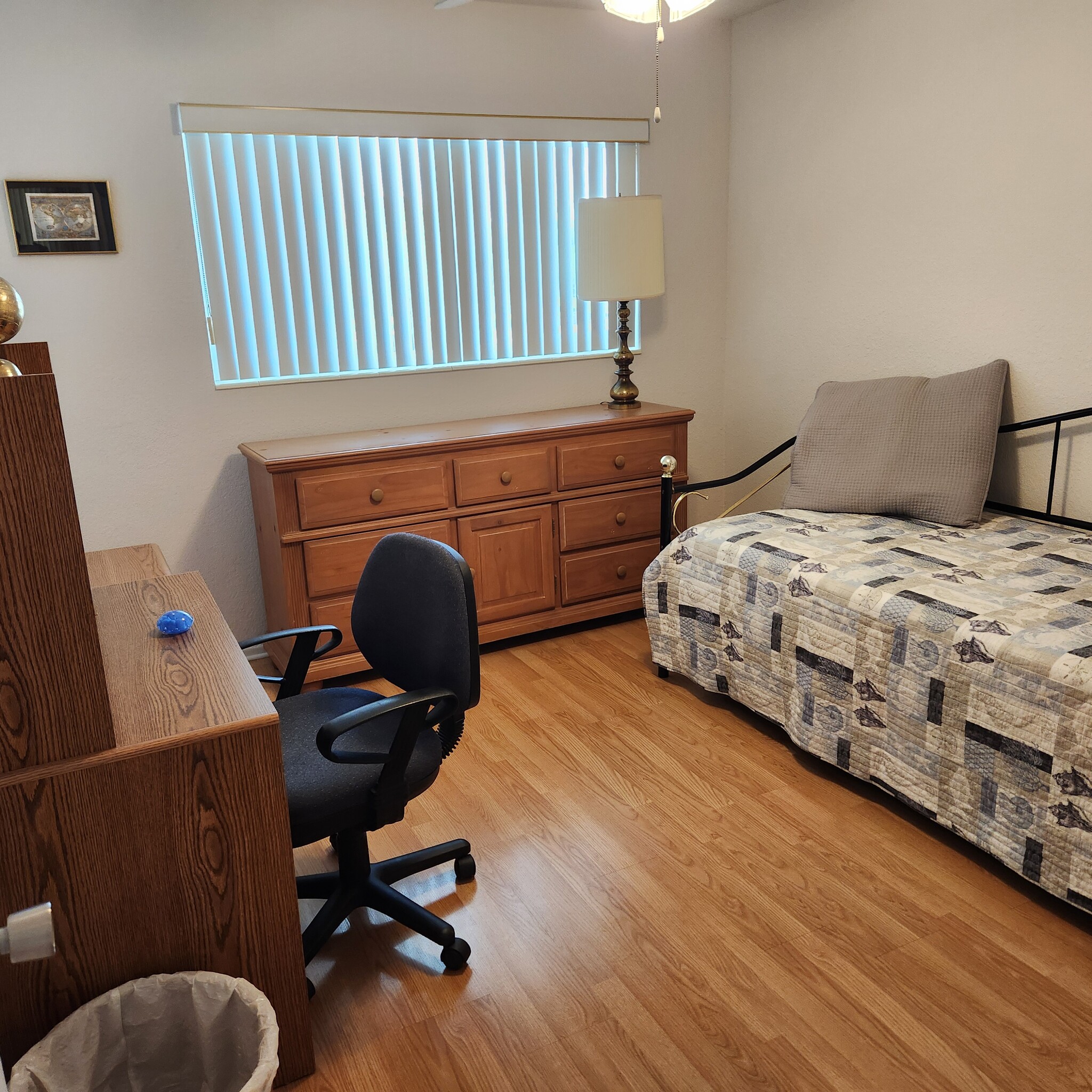 guest room - 2043 Denmark St