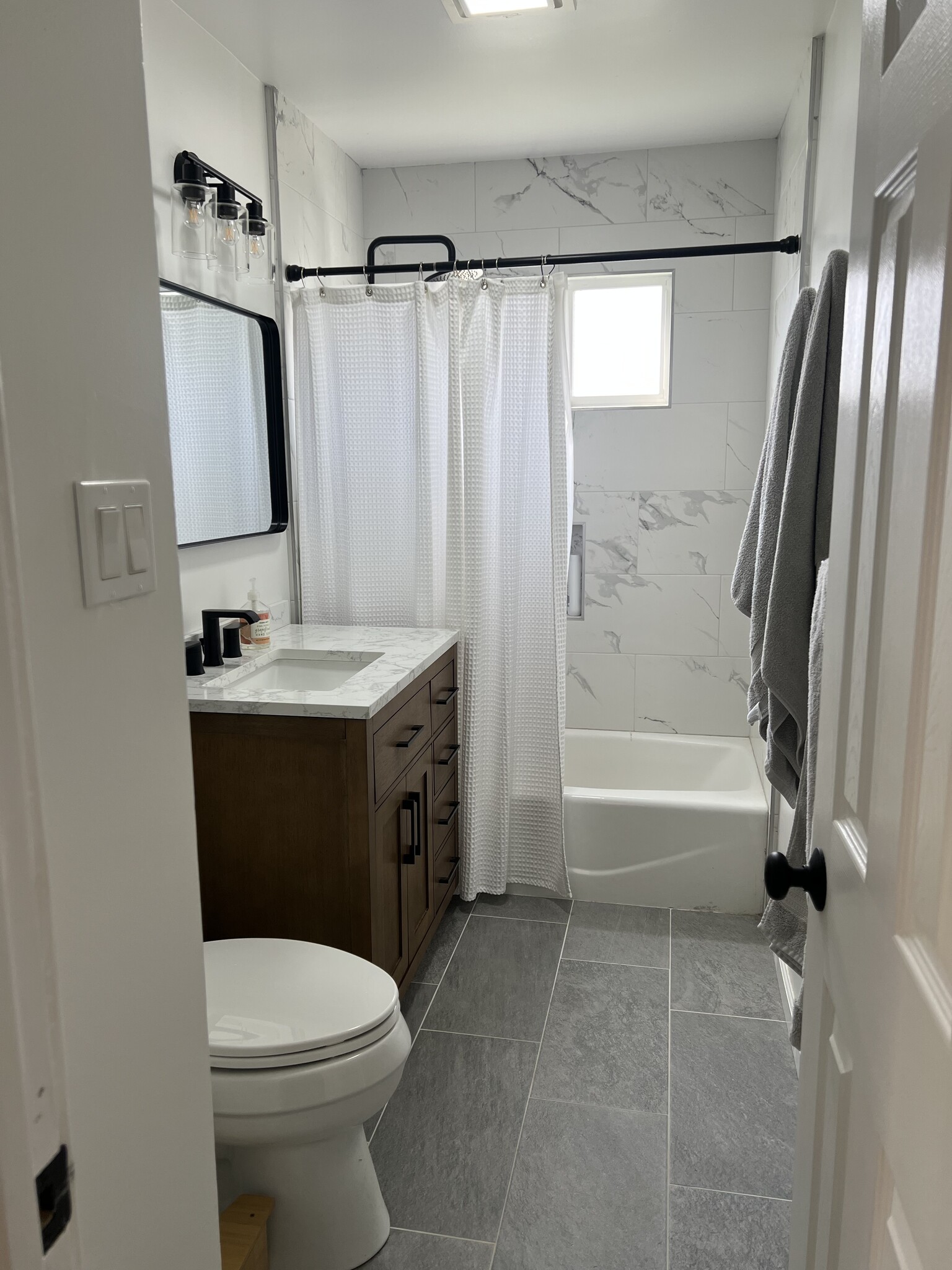 Building Photo - 1609 Huasna Dr