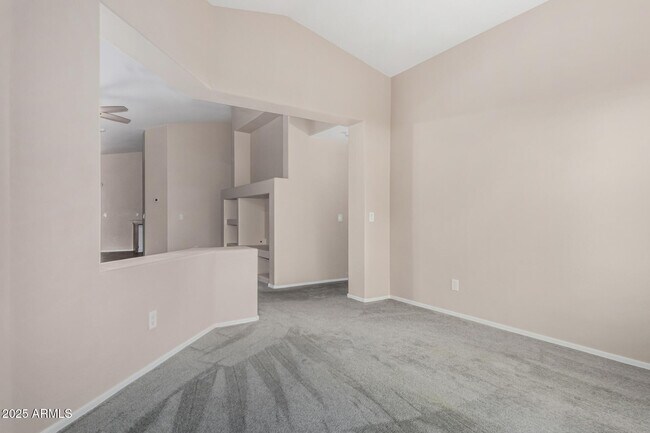 Building Photo - 6038 N Almanza Ln