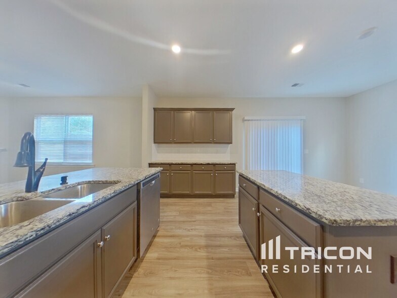 Building Photo - 414 Millridge Rd