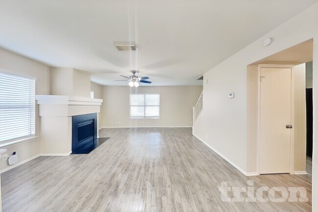 Building Photo - 6827 Cypress Mist Dr