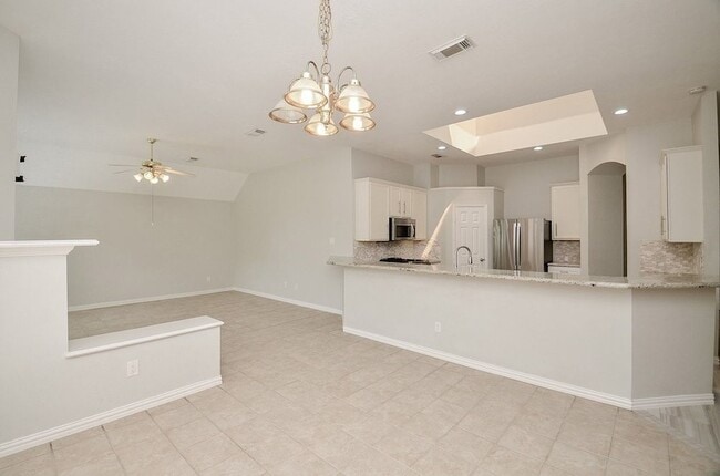 Building Photo - 20211 Canyon Ridge Ct