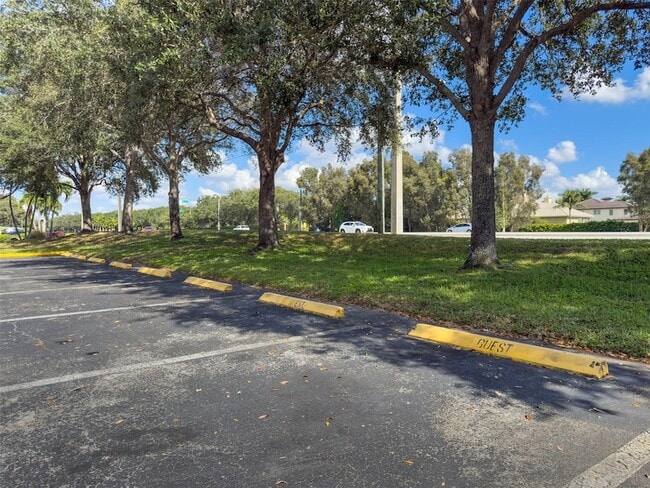 Building Photo - 731 Vista Isles Dr