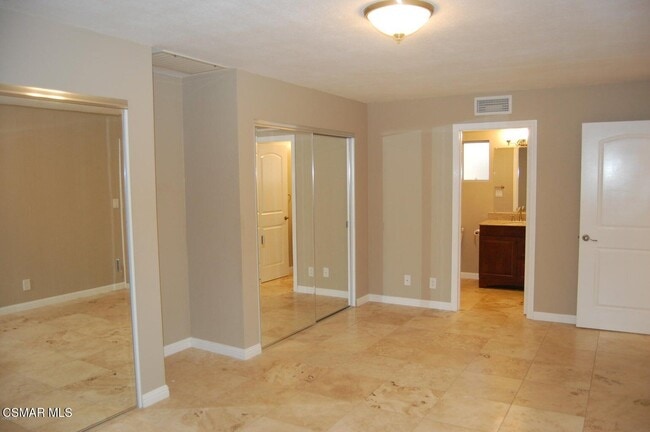 Building Photo - 1375 Uppingham Dr