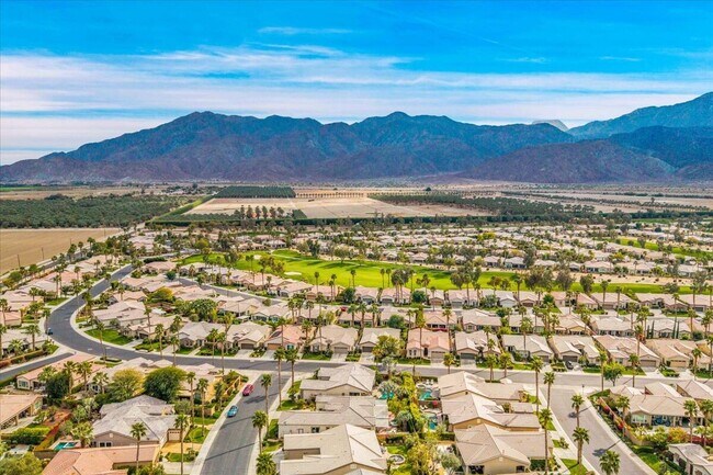 Building Photo - 61255 Portulaca Dr