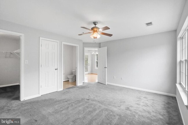 Building Photo - 511 Constellation Square SE