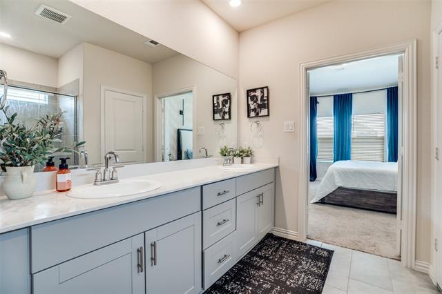 Building Photo - 2401 Linto St