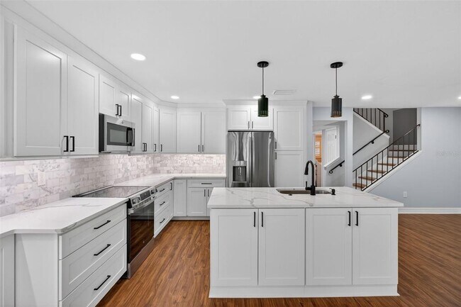 Building Photo - 6660 Cape Hatteras Way NE