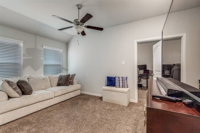 Building Photo - 11800 Patton Dr