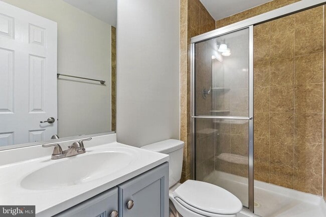 Building Photo - 505 Knollwood Ct