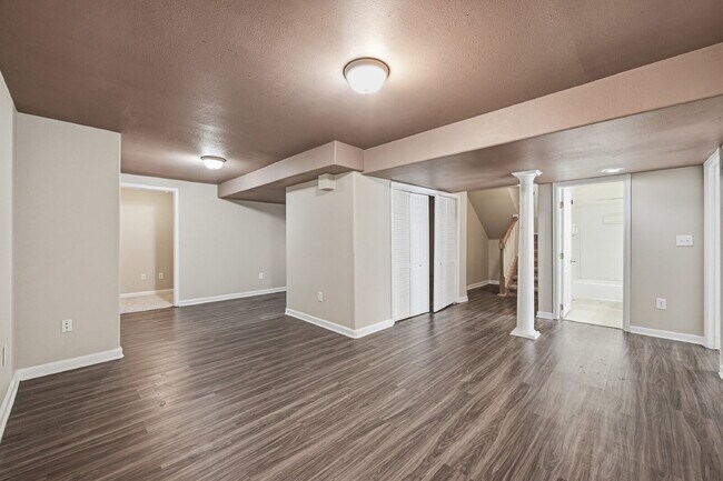 Building Photo - $2,620.95 with $300 off the first month's rent, 5 Beds - 3.5 Bath, Single Family Home in Colorado...