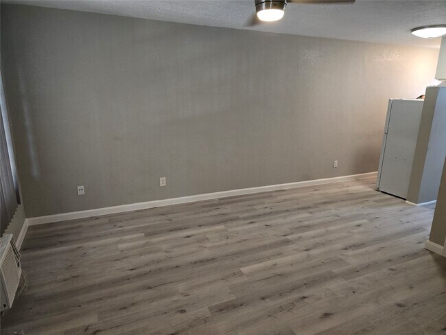 Building Photo - 2501 Yoakum Blvd