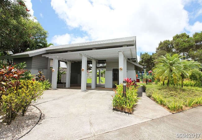 Building Photo - MOVE IN READY 2BR/1BA/2PKG IN MILILANI MAU...