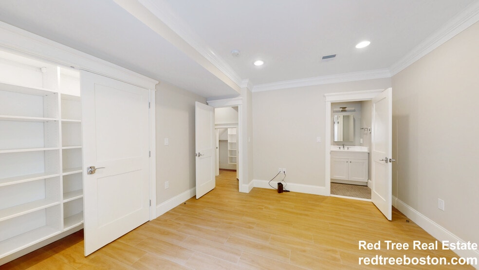 Building Photo - 101 Sumner Rd