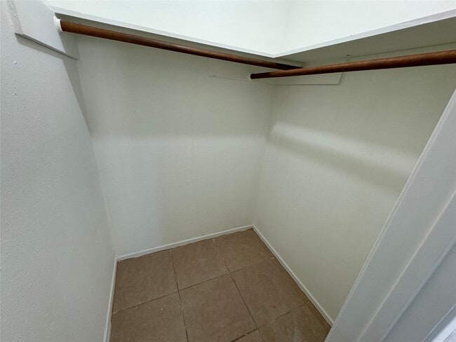 Building Photo - 20030 Lions Gate Dr