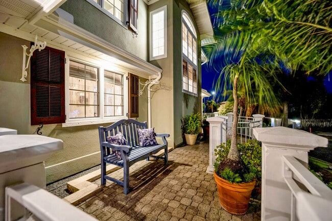 Building Photo - Luxury 4 Bed/4Bath Kailua