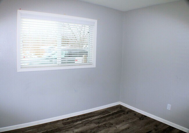 Building Photo - $1,750 | 3 Bedroom, 1 Bathroom Ground Floor Duplex | No Pets | Available for August 1st, 2026 Mov...