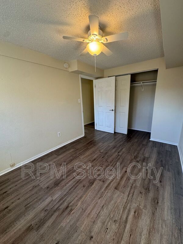 Building Photo - 605-607 West 15th St