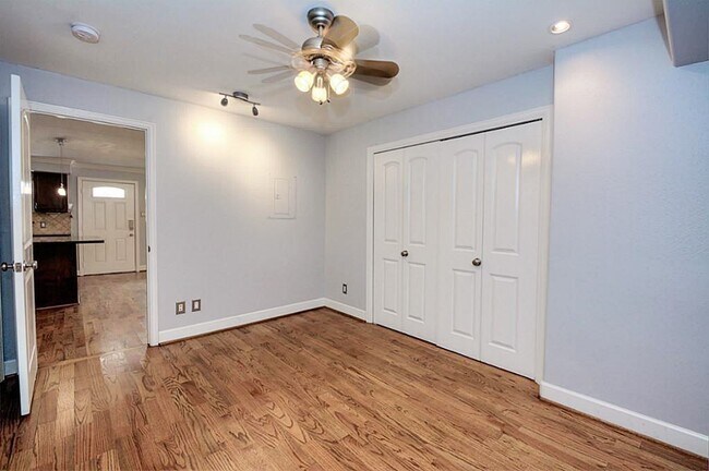 Building Photo - 1447 Heights Blvd