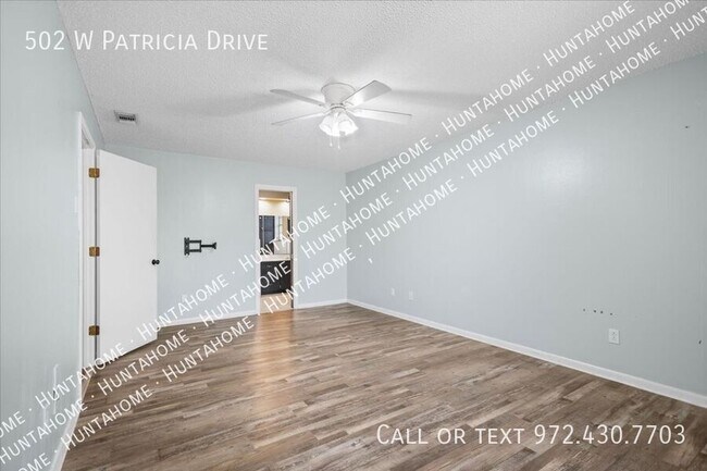 Building Photo - 502 W Patricia Dr