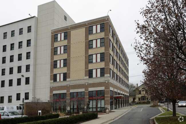 Building Photo - Ferguson Apartments