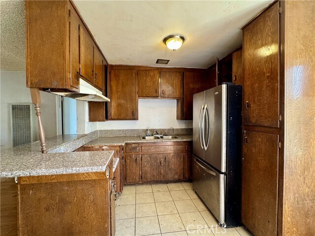 Building Photo - 143 S Ave 54