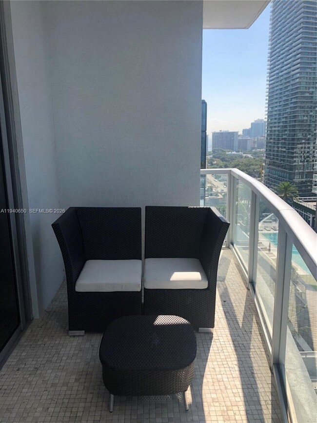 Building Photo - 1060 Brickell Ave