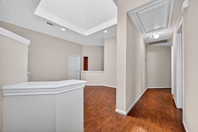 Building Photo - 815 Fairpark Ln