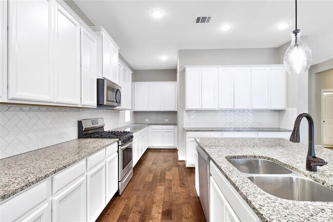 Building Photo - 32193 Park Plains Dr