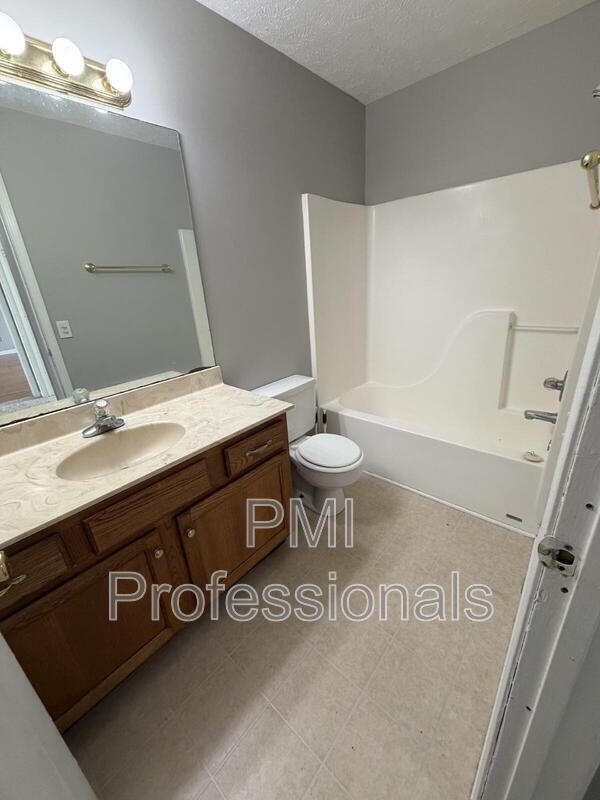 Building Photo - 3180 Veals Rd