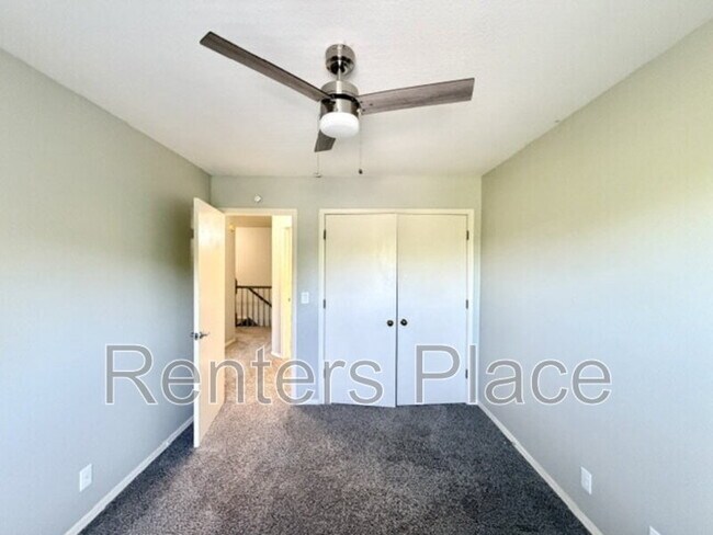 Building Photo - 5707 S Yukon Ave