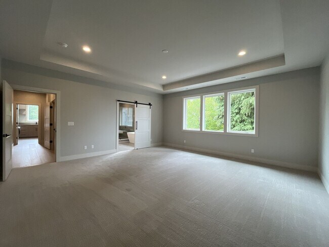 Building Photo - 17402 NW Lone Rock Dr