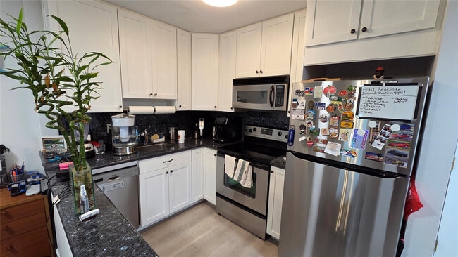 Building Photo - 101 E McNab Rd