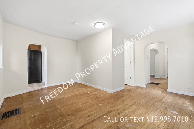 Building Photo - 57 Aylesworth Ave