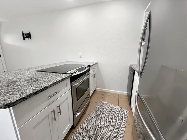 Building Photo - 11594 1st Ave