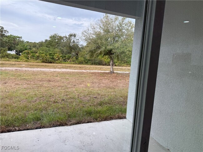 Building Photo - 4629 Laura Ave N