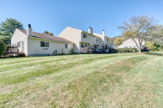 Building Photo - 12 Stone Pond Rd