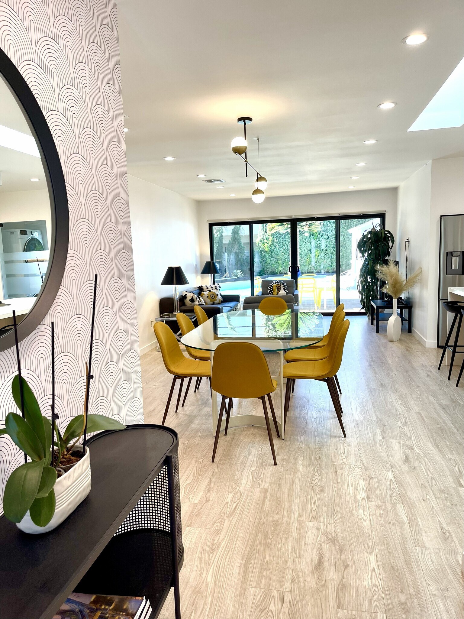 Building Photo - 6143 Carpenter Ave