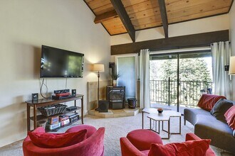 Building Photo - Alpine Meadows 3 bedroom + loft ski lease