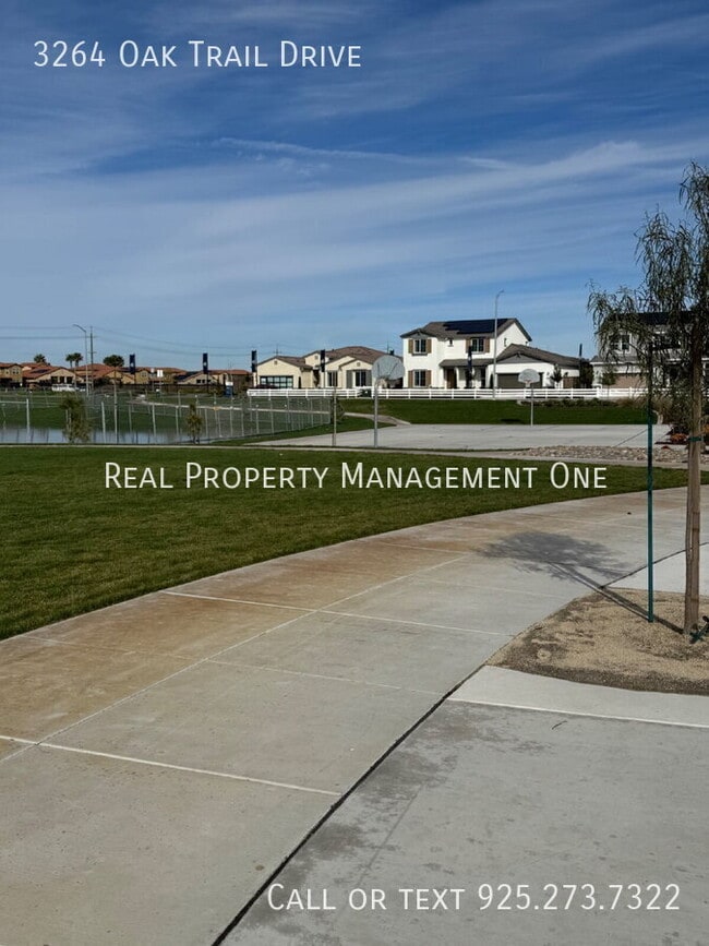 Building Photo - 3264 Oak Trl Dr