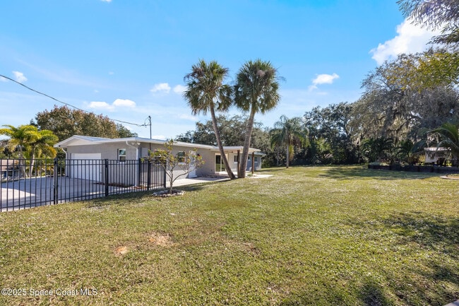 Building Photo - 3701 Warwick Dr