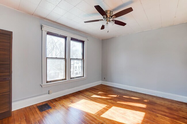 Building Photo - LEASING SPECIAL - sign a 13-month lease by 7/31/2026 and second month is free!