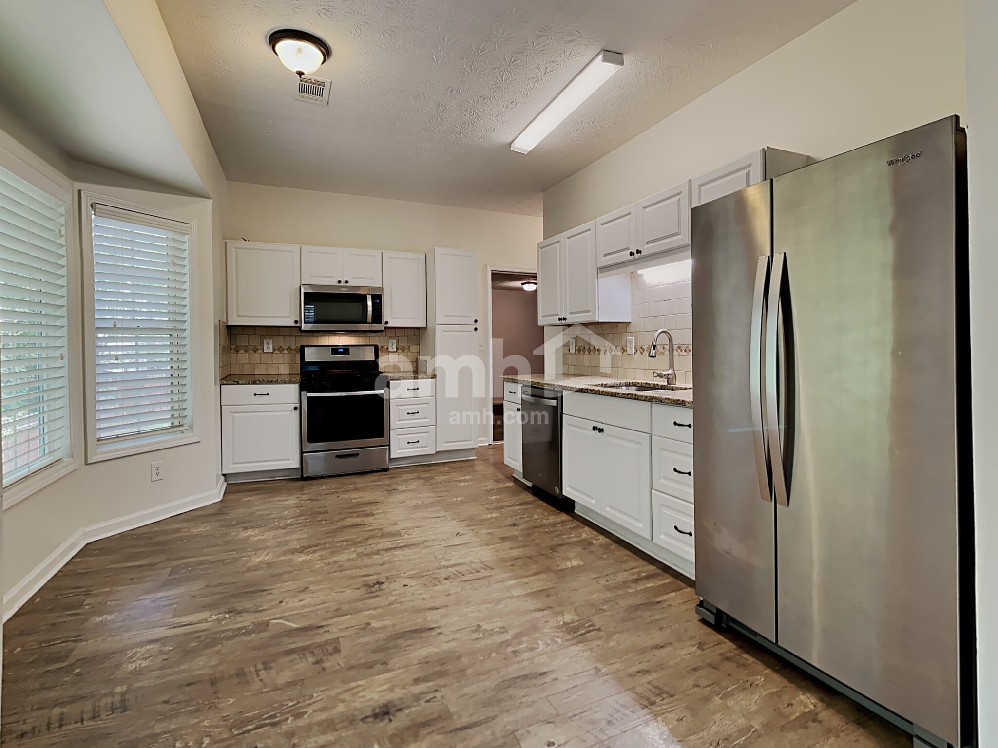 Building Photo - 5810 Stephens Mill Dr