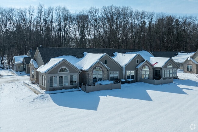 Building Photo - Rosewood Community