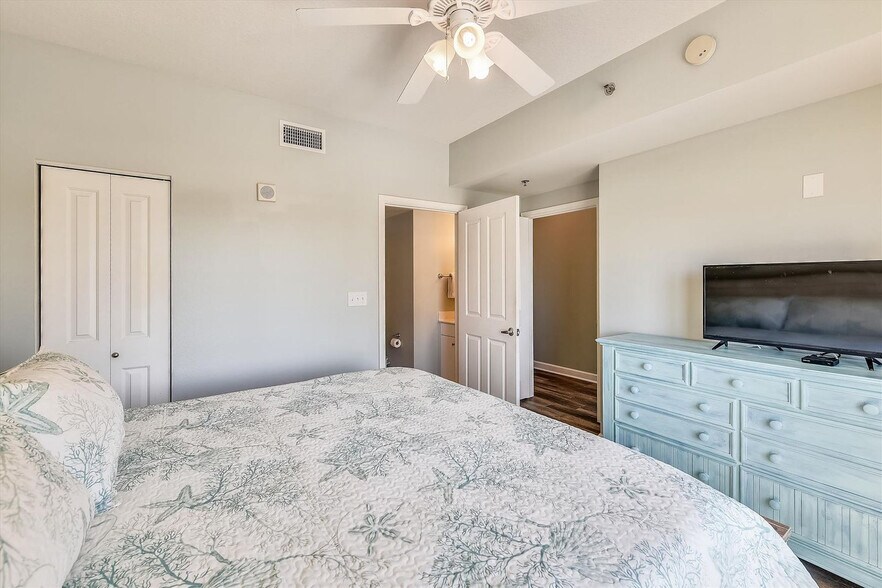 Building Photo - 104 Gulfside Ct