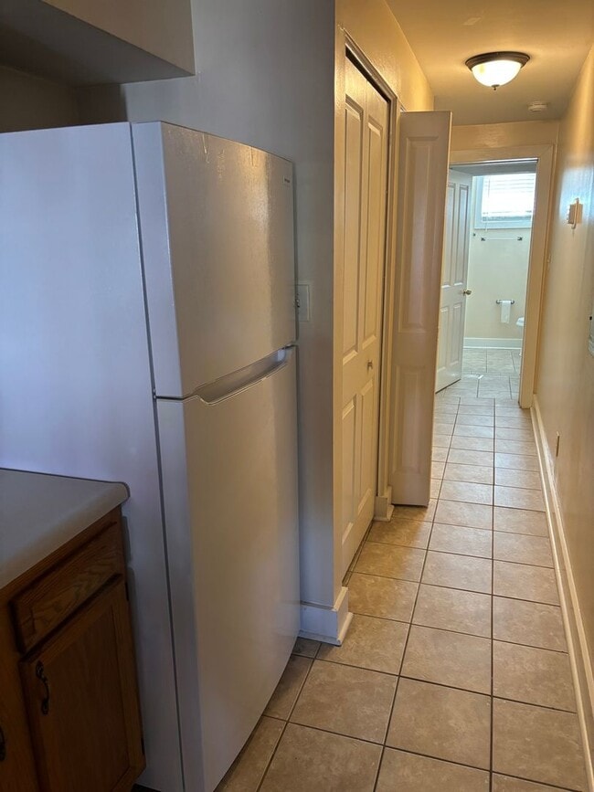 Building Photo - 209 E Duffy St