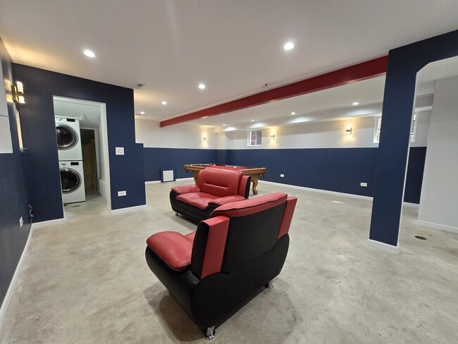 Building Photo - 4231 N Marmora Ave