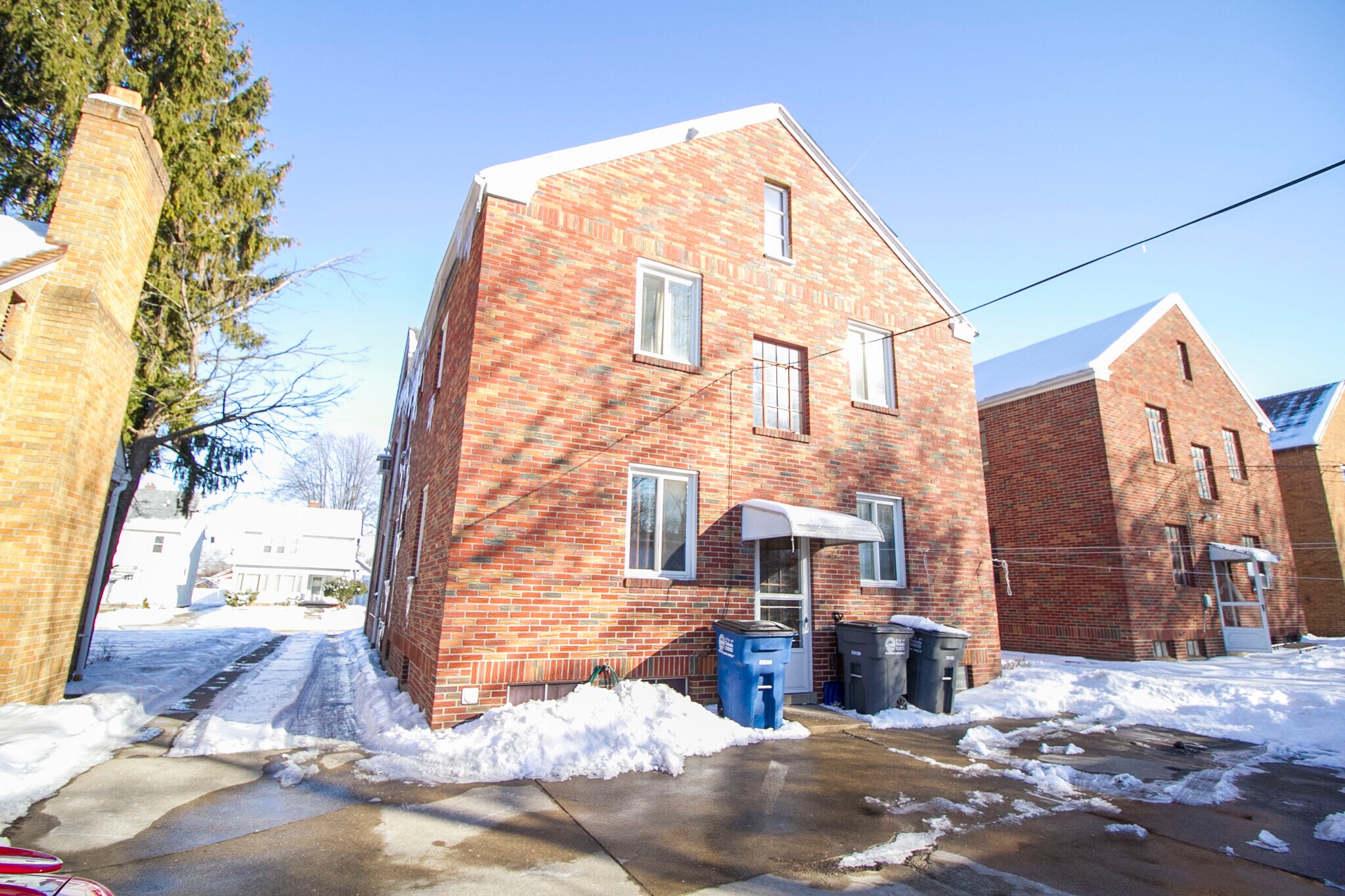 Building Photo - 3941 Torrance Dr