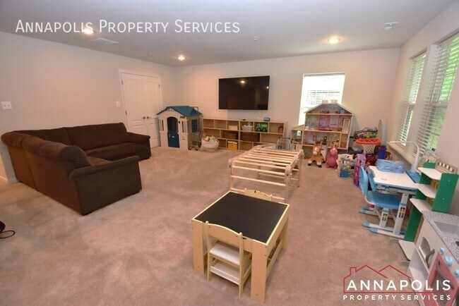 Building Photo - 1379 Hawthorn Dr