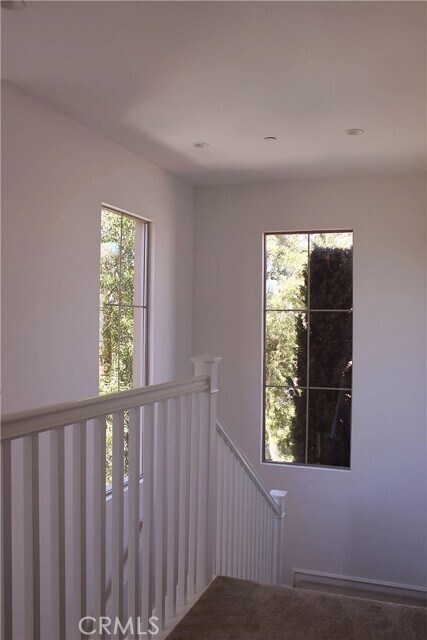 Building Photo - 177 Frontier